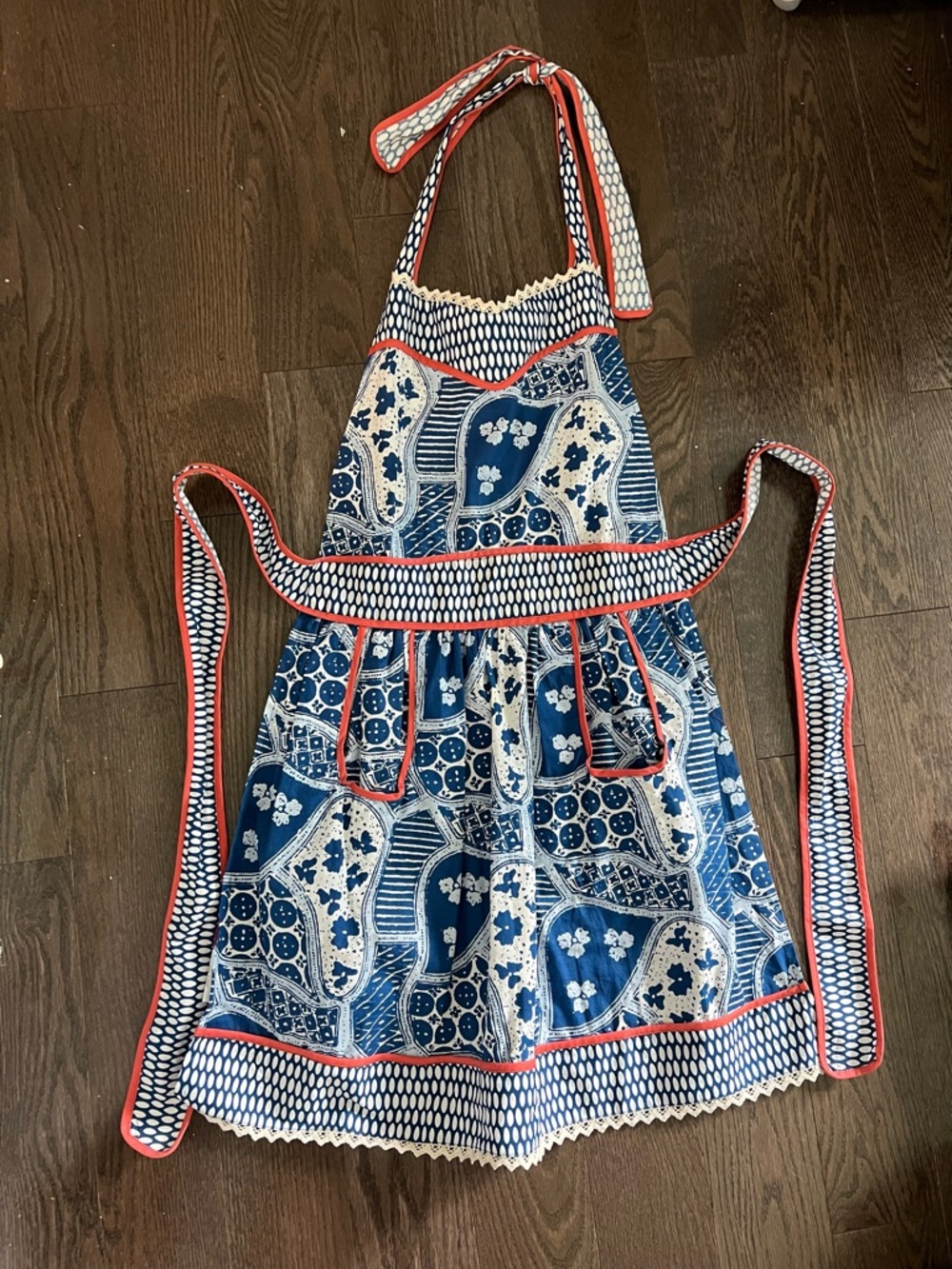 Anthropology vintage apron by Porridge